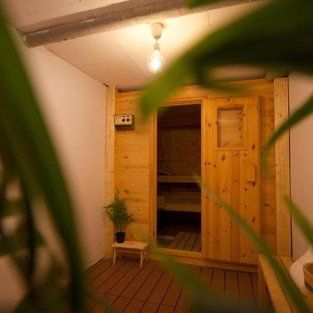 Chalet 4 Personnes Avec Sauna Лезен Екстериор снимка