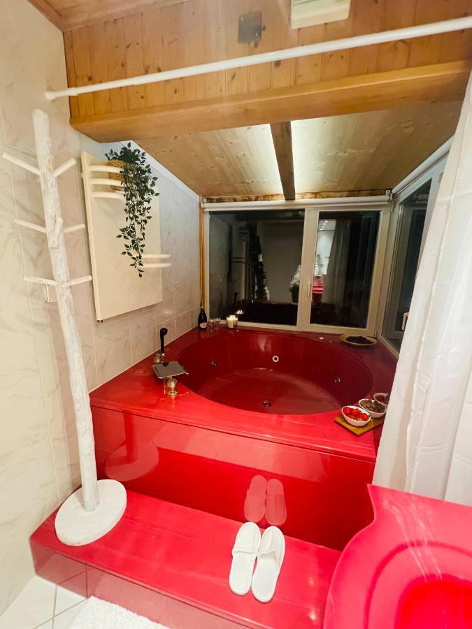Chalet 4 Personnes Avec Sauna Лезен Екстериор снимка