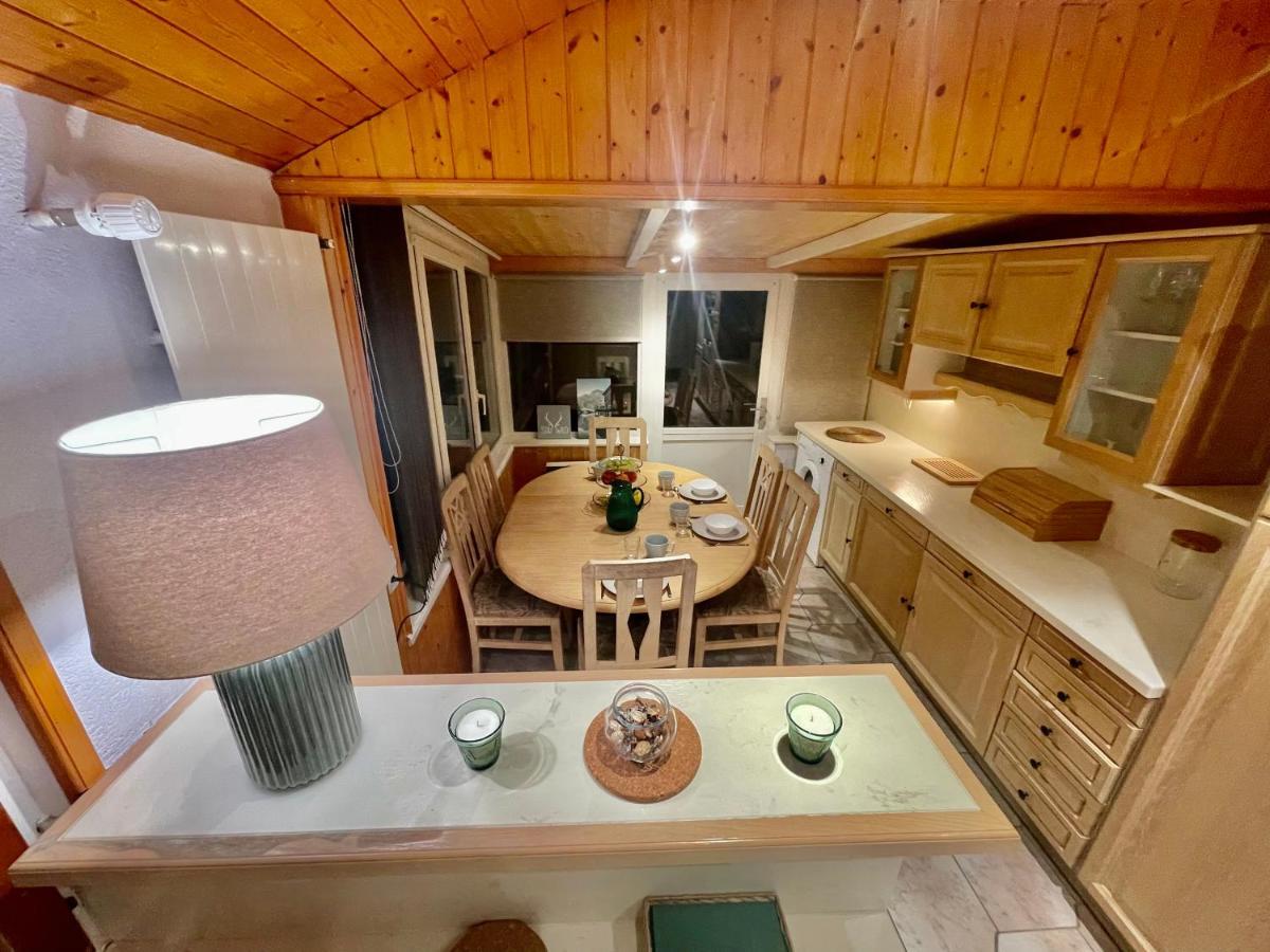 Chalet 4 Personnes Avec Sauna Лезен Екстериор снимка