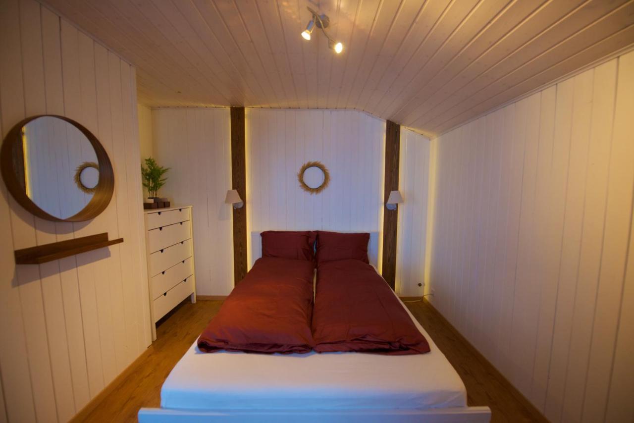 Chalet 4 Personnes Avec Sauna Лезен Екстериор снимка