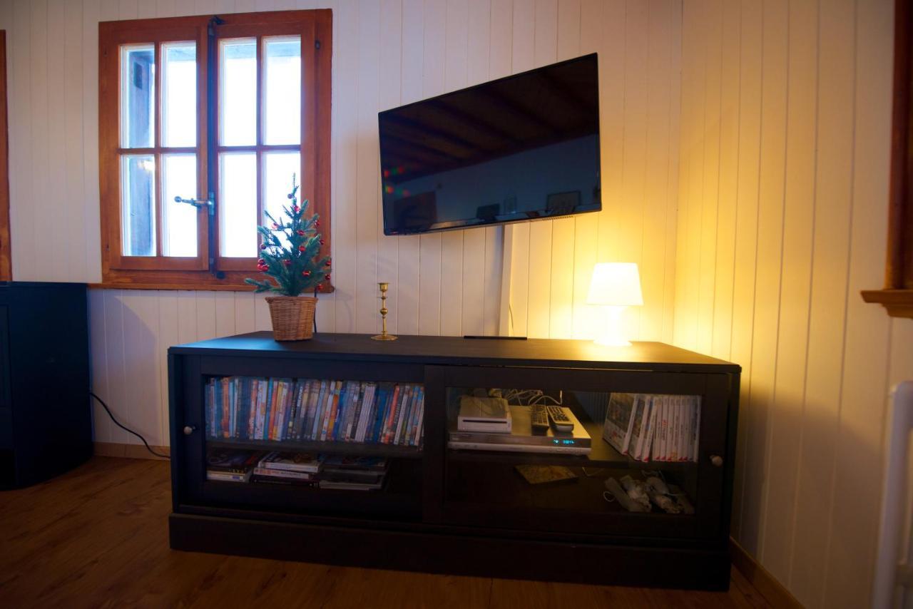 Chalet 4 Personnes Avec Sauna Лезен Екстериор снимка