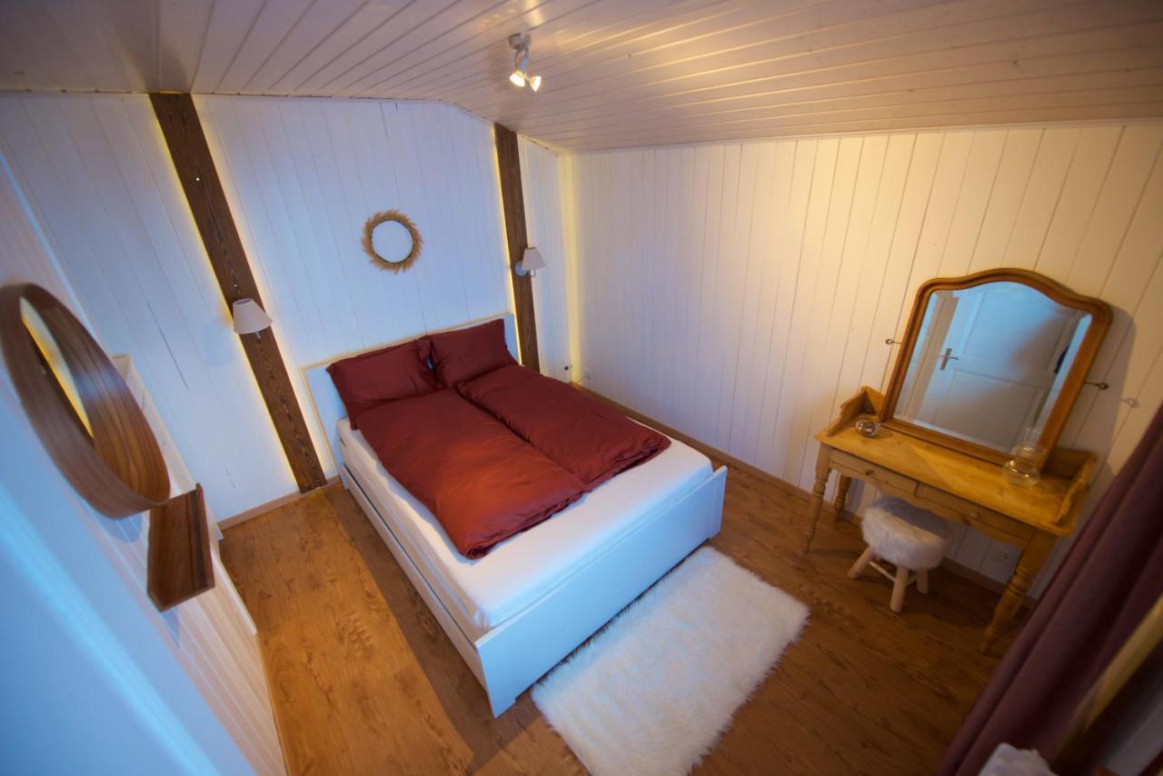 Chalet 4 Personnes Avec Sauna Лезен Екстериор снимка