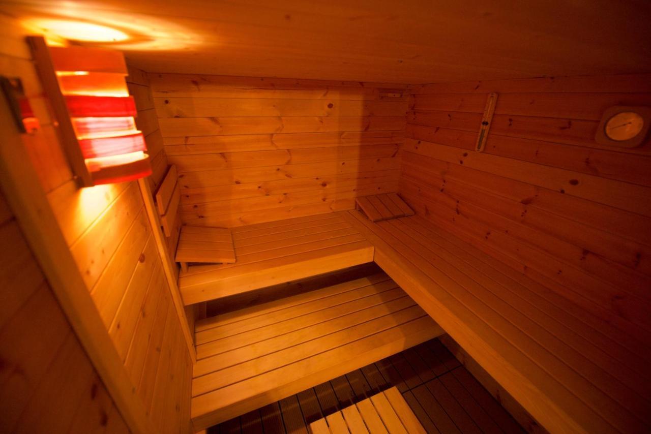 Chalet 4 Personnes Avec Sauna Лезен Екстериор снимка