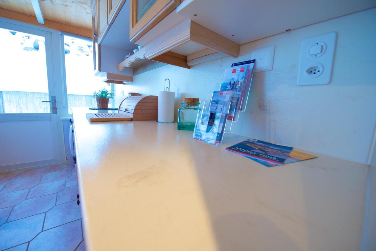 Chalet 4 Personnes Avec Sauna Лезен Екстериор снимка