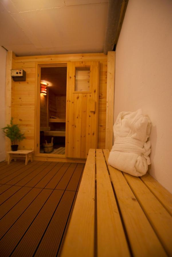 Chalet 4 Personnes Avec Sauna Лезен Екстериор снимка